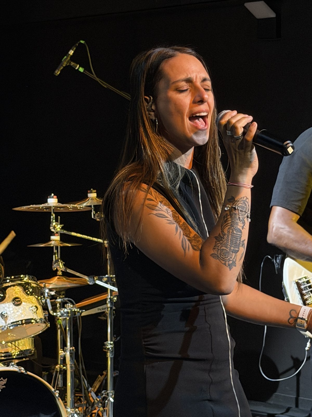 Chanteuse en live sur scène
