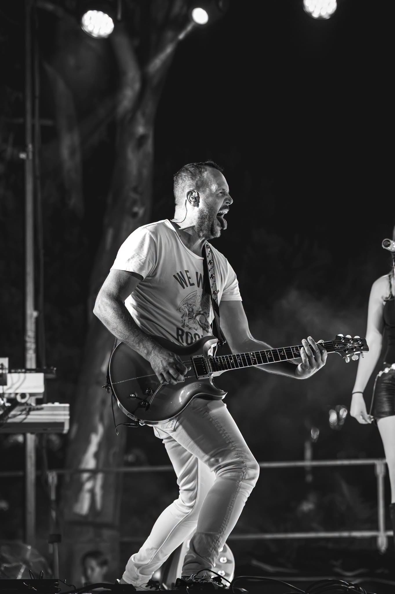 Performance guitare sur scène